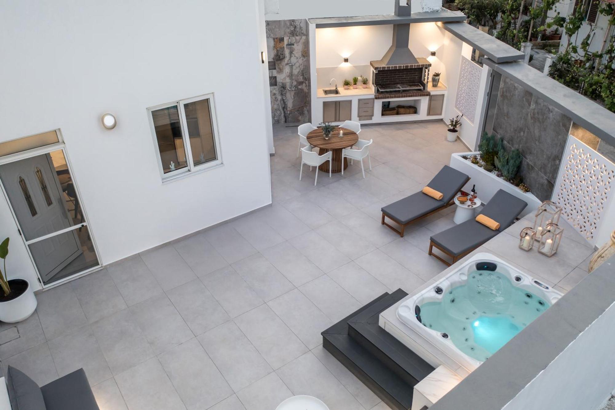 Chrispa Villa